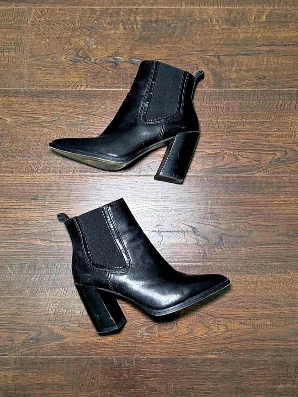Vince Camuto Black Pointed Toe Heeled Booties